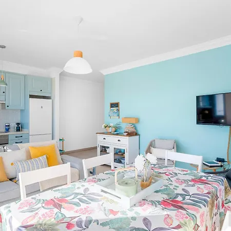 Boutique With Bbq Terrace And Ocean Views Apartmán *